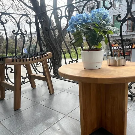 Urban Waves With 2 Bedrooms And Terace Apartman *